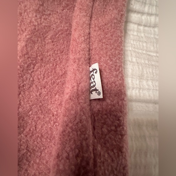 Feat Blanket Blend Crewneck - NWT - Size XL - Picture 5 of 10